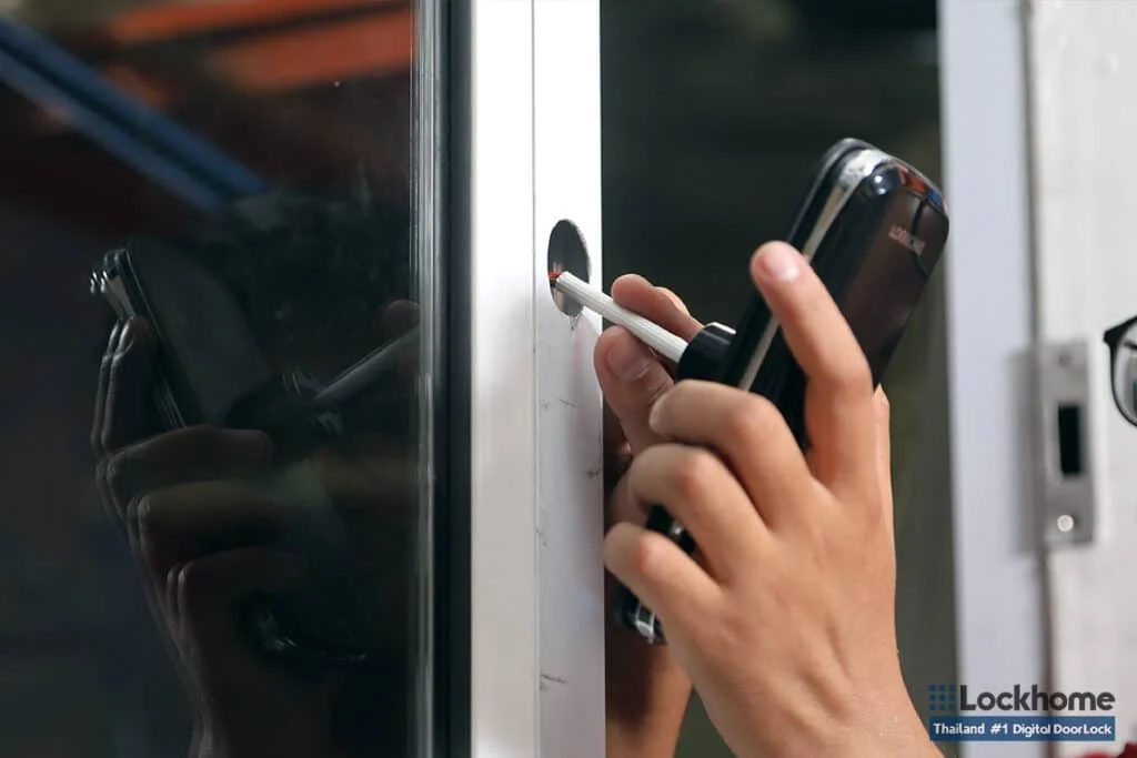 ขั้นตอนที่ 3: ติดตั้ง Digital Door Lock