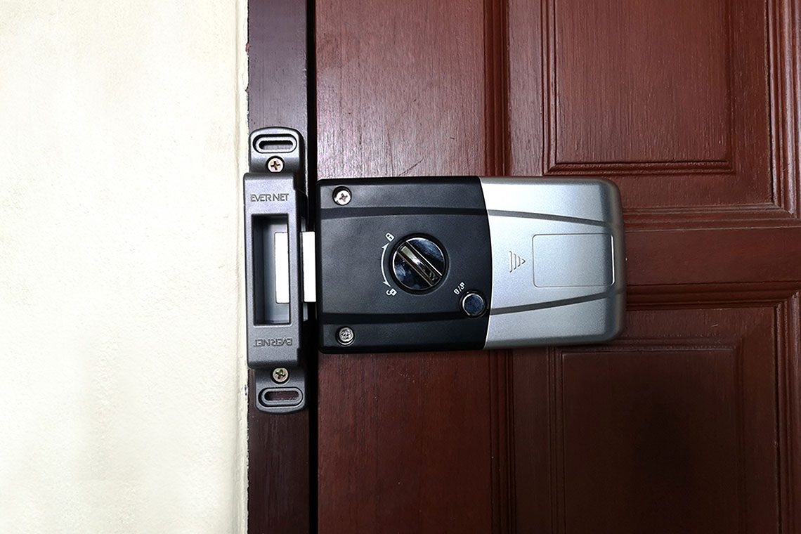 Digital Door Lock ยี่ห้อไหนดี