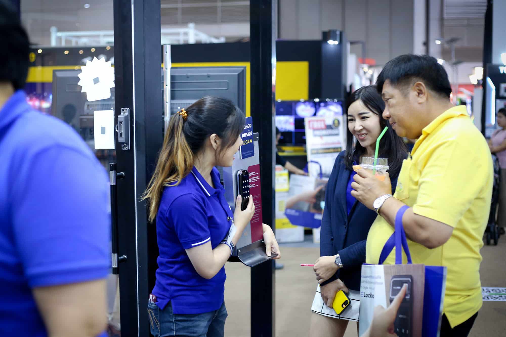 Digital Door Lock ยี่ห้อไหนดี