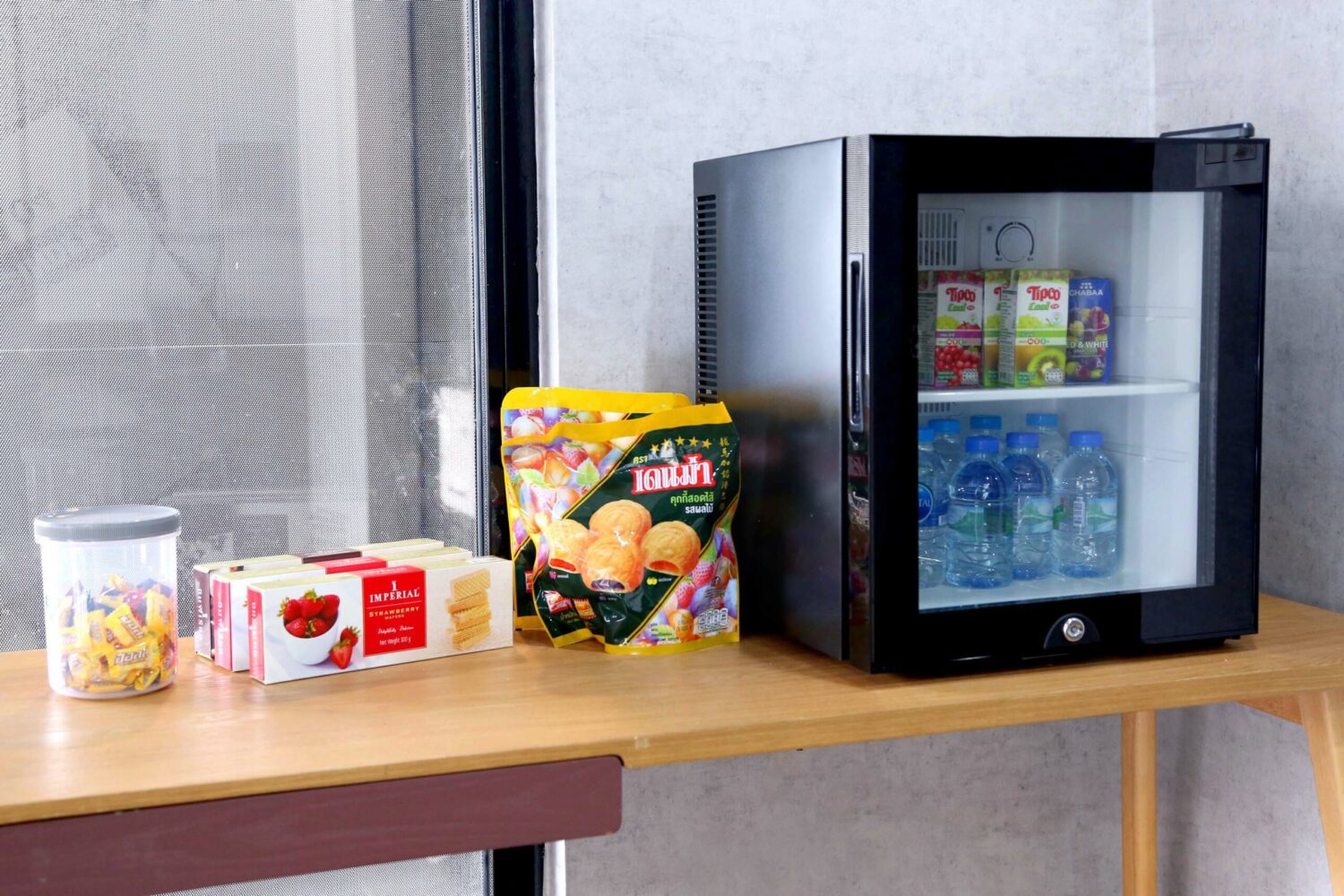 เราได้เตรียมที่จอดรถไว้ให้สำหรับลูกค้าที่มาเยี่ยมชม Showroom ของเราให้เรียบร้อย ลูกค้าสามารถเข้าจอดได้ทันที